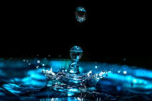 water liquidity dark
