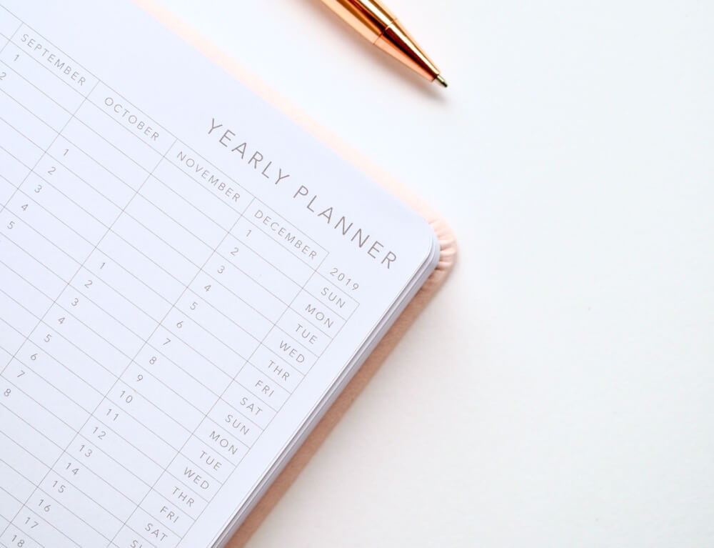 notebook calendar pen