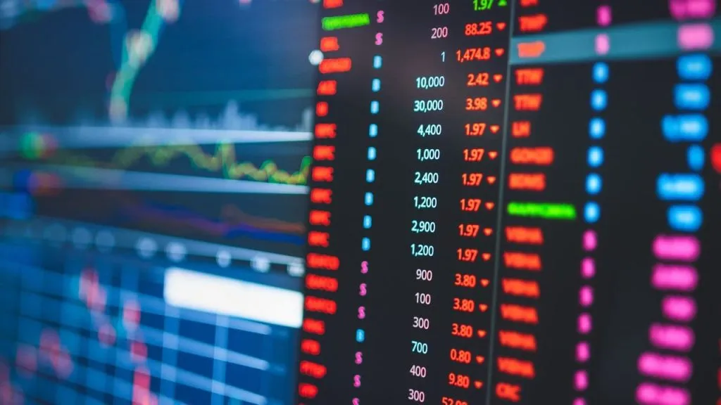 Long-Term vs. Day Trading