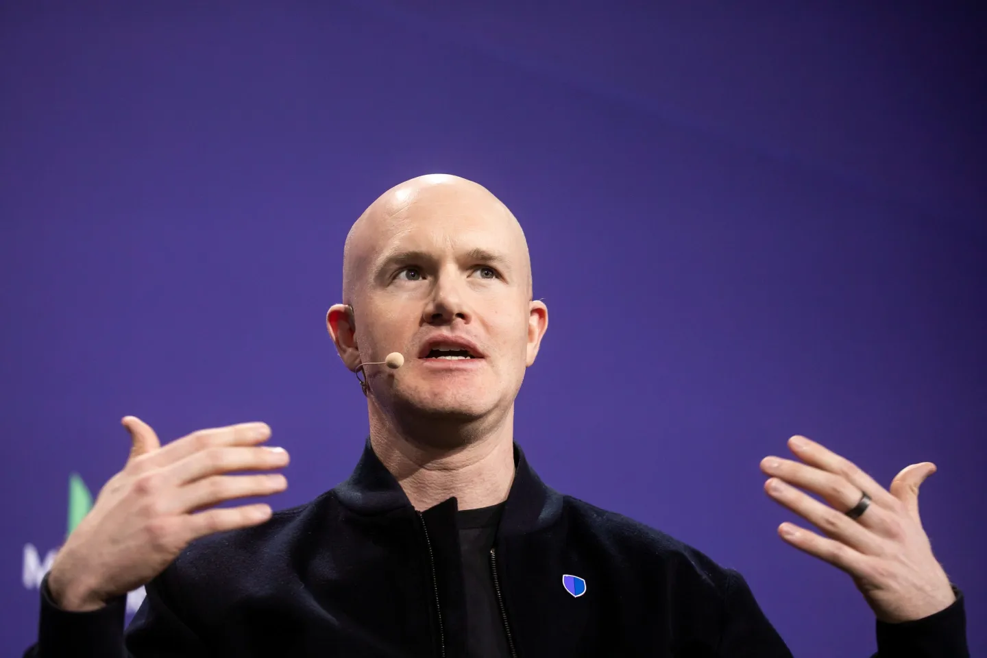 الرئيس التنفيذي لشركة Coinbase، برايان أرمسترونج، يتوقع أن يصل سعر البيتكوين إلى مليون دولار بحلول عام ٢٠٣٠ - FinanceFeeds