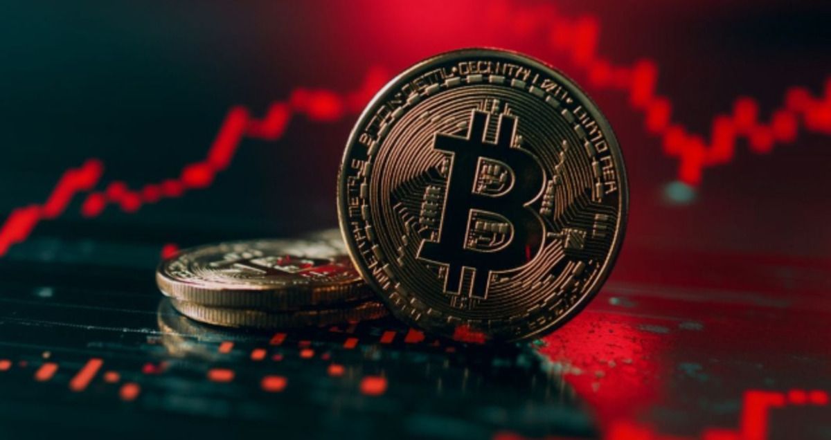 Bitcoin ETFs Bleed $635 Million