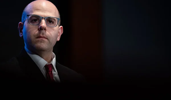 Fed’s Miran Endorses Rule Change That Eases Leverage Constraints