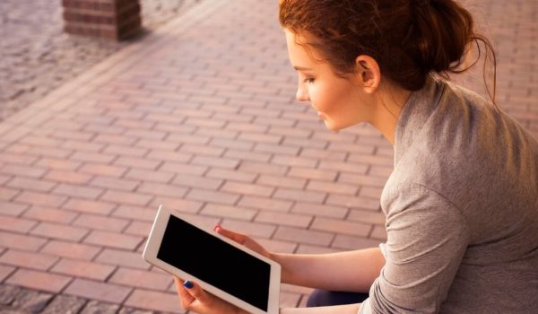 photo 1427104227401 94b390b378b0 e1459178262140