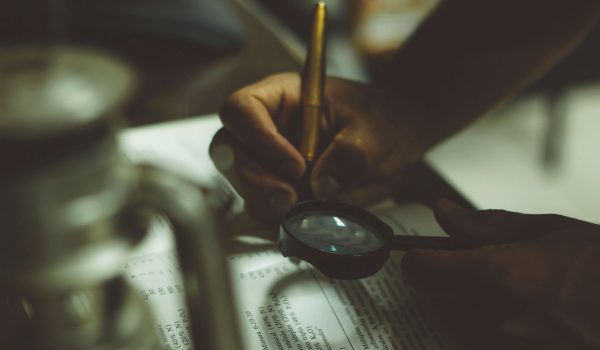 photo 1457524461416 8796b6d23efb